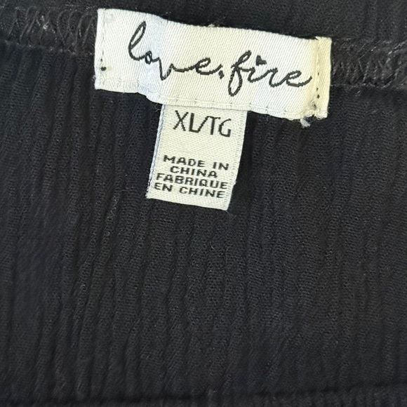 Love, Fire Black Embroidered Bell Sleeve Romper - Size XL - Picture 6 of 7